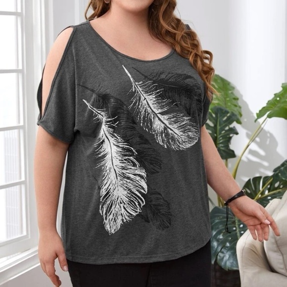 OPEN SHOULDER FEATHER PRINT TEE - Picture 3 of 4